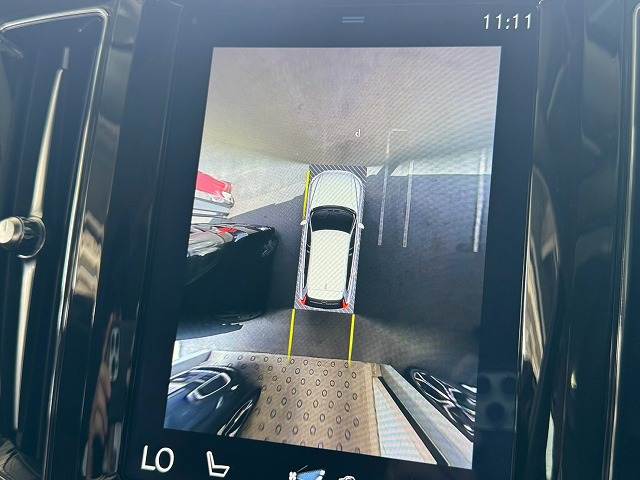 XC60Ｄ４　ＡＷＤ　モメンタム　クライメートパッケージ／ＡｐｐｌｅＣａｒＰｌａｙ／全席シートヒーター／ステアリングヒーター／シートヒーター／電動リアゲート／パーキングアシスト／メモリー付パワーシート／アクティブクルーズコントロール 内装他