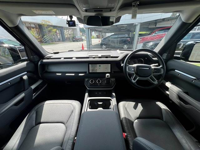 ランドローバーDEFENDER90イースナーエディション 特別仕様車/エアサスペンション/メリディアンサウンド/全周囲カメラ/AppleCarPlay/ヘッドアップディスプレイ/シートヒーター/アダプティブクルーズコントロール/ブラインドスポットモニター 内装他