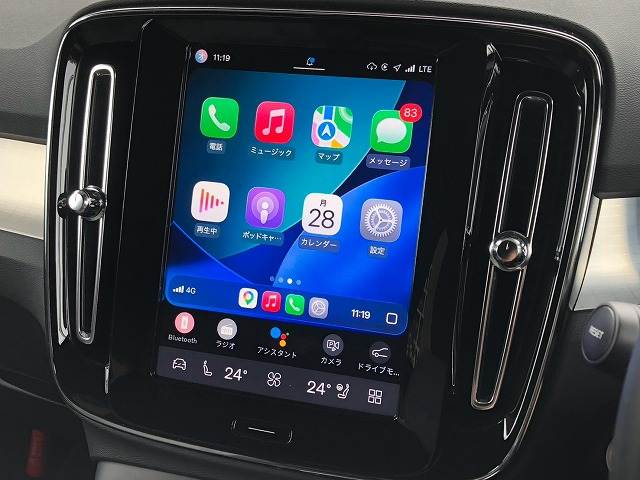 XC40プラス　Ｂ３　クライメートパッケージ／ＡｐｐｌｅＣａｒＰｌａｙ／Ｇｏｏｇｌｅナビ／ステアリングヒーター／メモリー付パワーシート／前後席シートヒーター／全周囲カメラ／電動リアゲート／ワイヤレス充電／パーキングアシスト 内装他