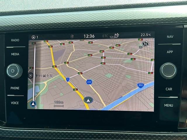 T-CrossＴＳＩ　１ｓｔ　ＡｐｐｌｅＣａｒＰｌａｙ／レーダークルーズコントロール／ブラインドスポットモニター／パーキングアシスト／ワイヤレス充電／クリアランスソナー／ＤｉｓｃｏｖｅｒＰｒｏ／ＥＴＣ／バックカメラ 内装他