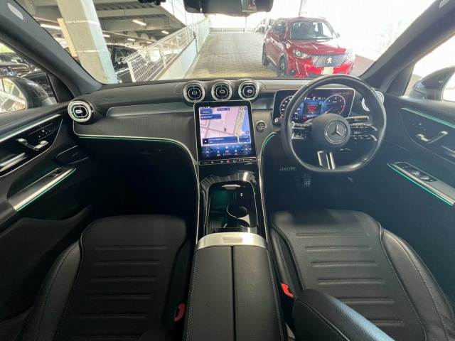 メルセデス・ベンツGLC-CLASS CoupeGLC220d 4マチック クーペ サンルーフ/AppleCarPlay/AMGラインPKG/グラファイトグレー/黒革シート/全周囲カメラ/デジタルLEDヘッド/シートメモリー/シートヒーター/レーダークルーズ/レーンキープアシスト 内装他