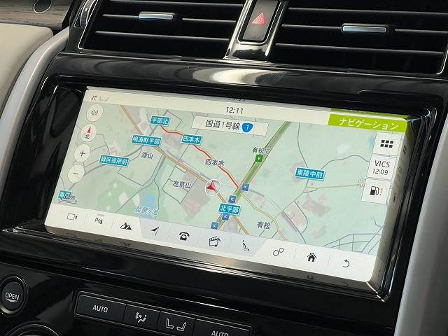 DISCOVERYHSE ブラックパック/メリディアンサウンド/AppleCarPlay/ドライバーアシストパック/全周囲カメラ/エアサスペンション/レーダークルーズ/レーンキープ/ブラインドスポット/後席シートヒーター 内装他