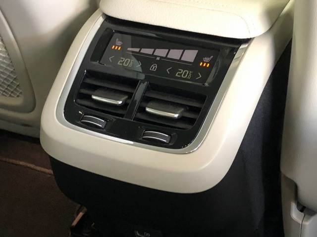 ボルボ XC60の画像10