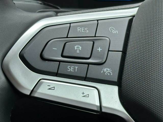 T-RocTDI Rライン ブラックスタイル 特別仕様車/ディスカバープロPKG/AppleCarPlay/レーダークルーズコントロール/レーンキープアシスト/ブラインドスポットモニター/電動トランク/ワイヤレス充電/シートヒーター 内装他