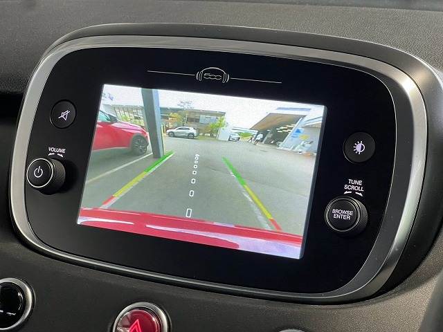 500Xベースグレード AppleCarPlay/シートヒーター/クルーズコントロール/レーンキープアシスト/セーフティードライブアシスト/クリアランスソナー/バックカメラ/アダプティブヘッドライト/スマートキー 内装他
