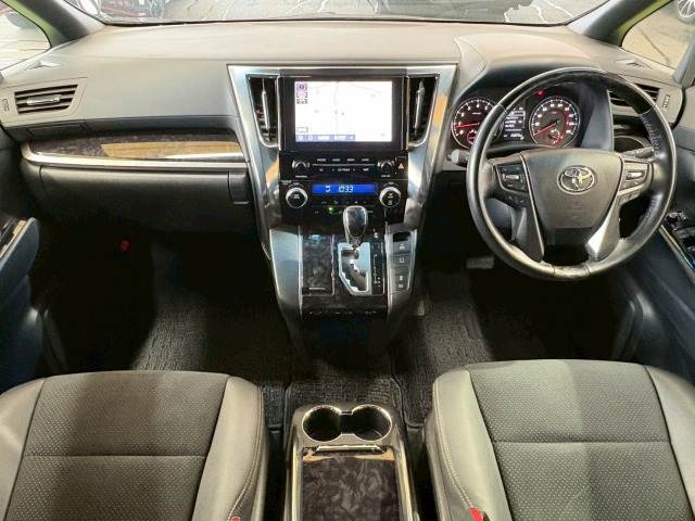 トヨタアルファードS“TYPE GOLD” 内装他