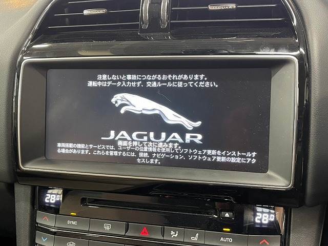 ジャガー F-PACEの画像3