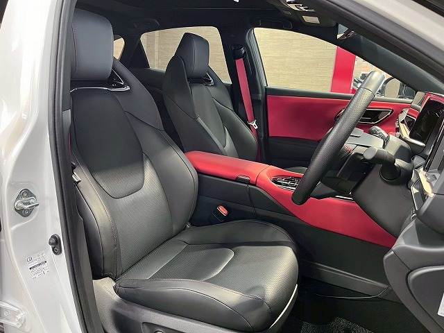 トヨタ クラウンスポーツの画像9