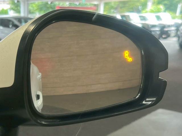 ZR-Ve:HEV Z 内装他