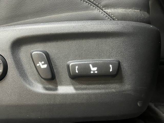 ランドクルーザープラドTX “Lパッケージ” 内装他