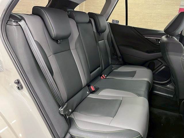 スバル レガシィアウトバックの画像10