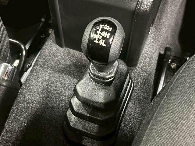 スズキ ジムニーの画像16