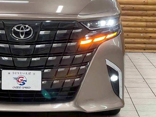 トヨタ アルファードハイブリッドの画像11