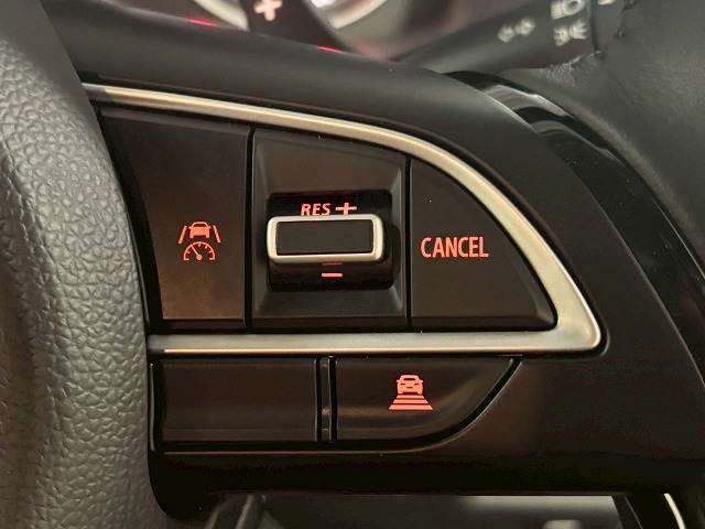 フロンクスベースグレード 内装他