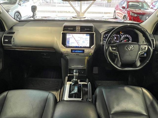 ランドクルーザープラドTX Lパッケージ 7人 内装他