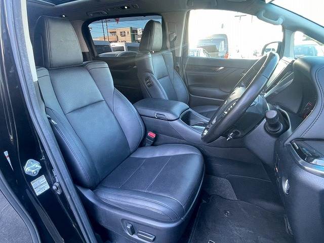 トヨタ ヴェルファイアの画像11