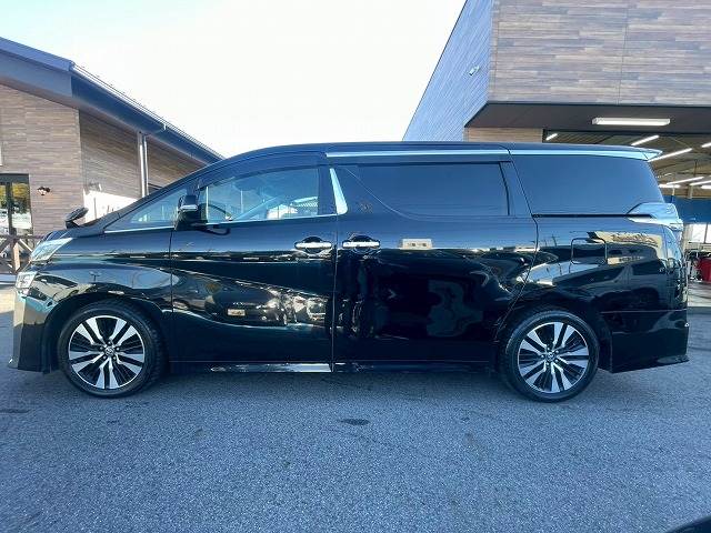 トヨタ ヴェルファイアの画像14