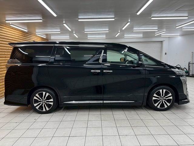 トヨタ ヴェルファイアの画像18