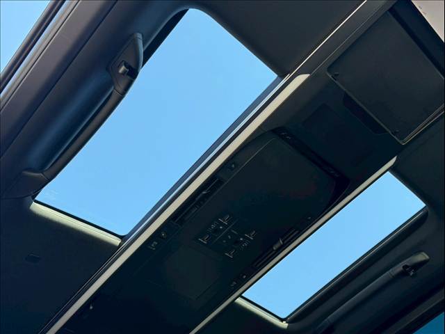 トヨタ ヴェルファイアハイブリッドの画像8