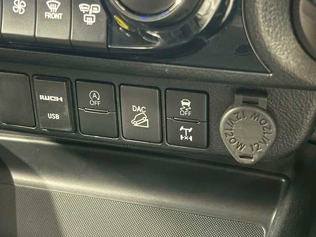 ハイラックスZ 内装他