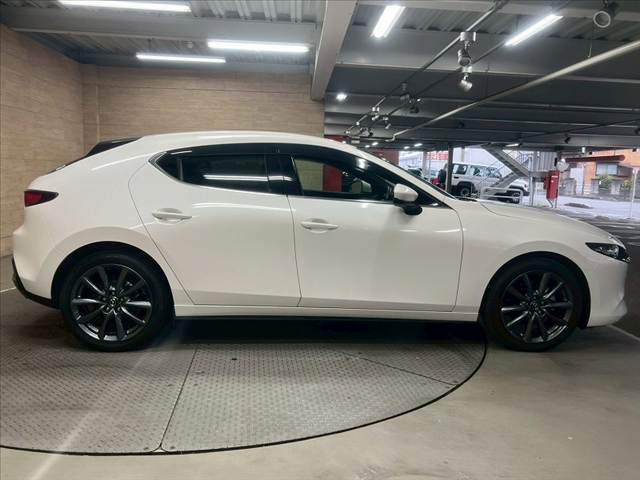 マツダ MAZDA3 FASTBACKの画像18