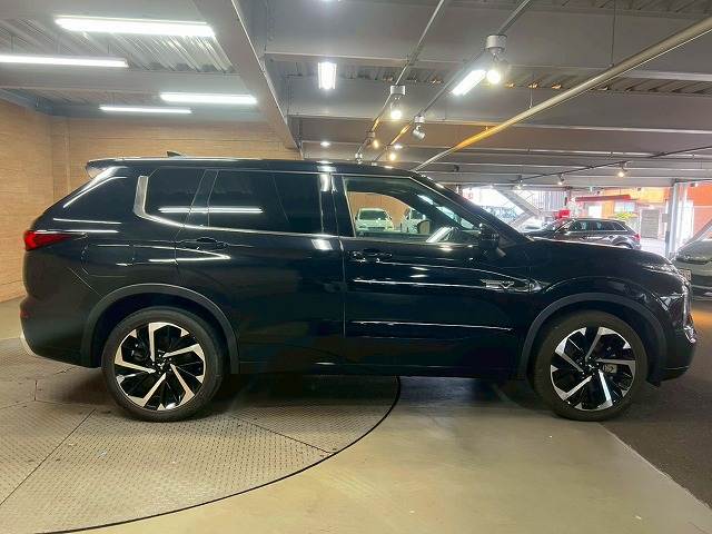 三菱 アウトランダーPHEVの画像18