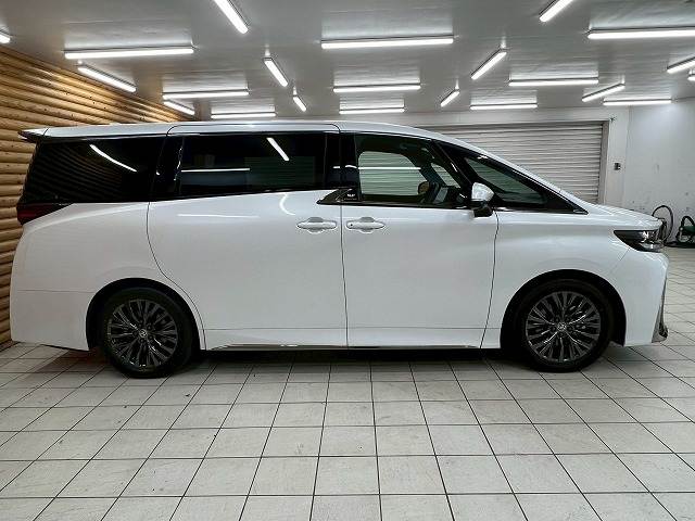 トヨタ ヴェルファイアハイブリッドの画像18