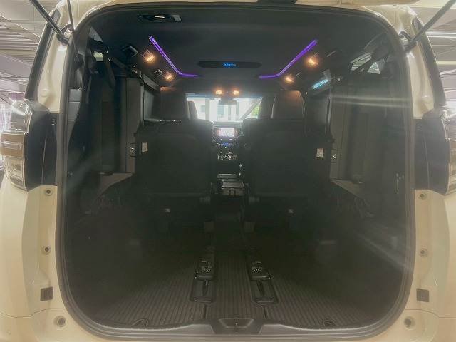 トヨタ ヴェルファイアの画像20