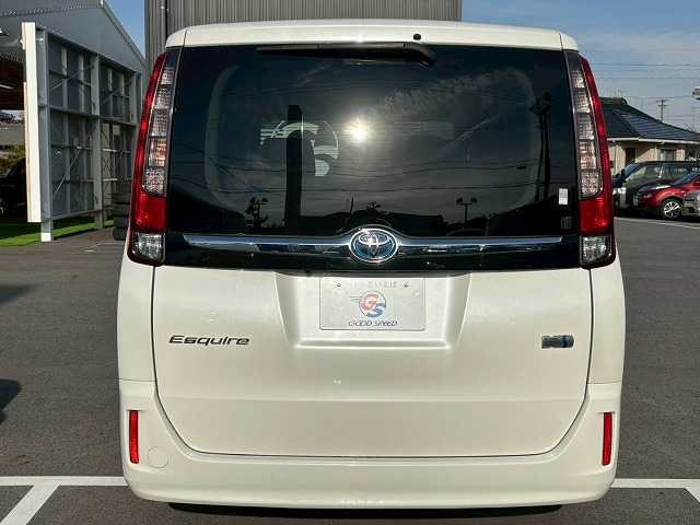 トヨタ エスクァイアハイブリッドの画像17