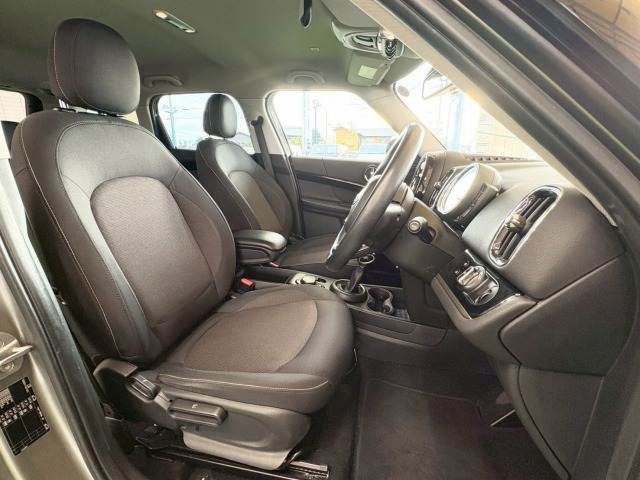 BMW MINI CROSSOVERの画像9