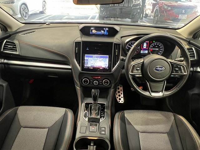 XVハイブリッド Advance 内装他