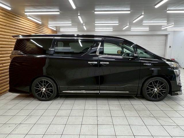 トヨタ ヴェルファイアハイブリッドの画像18