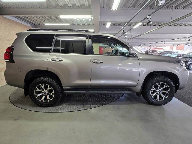 トヨタ ランドクルーザープラドの画像18