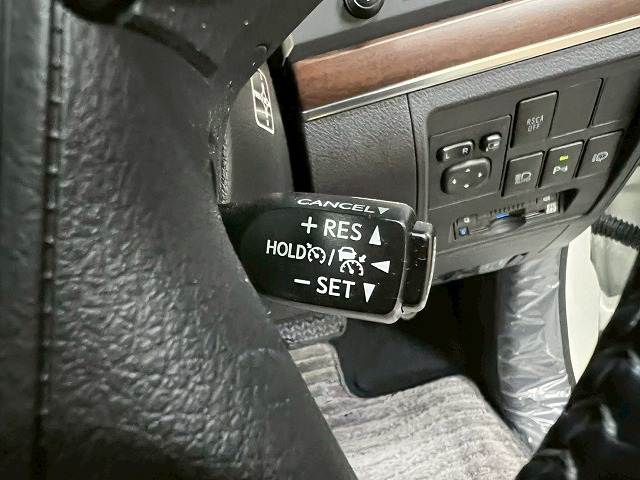 トヨタ&nbsp;ランドクルーザー200系の画像8