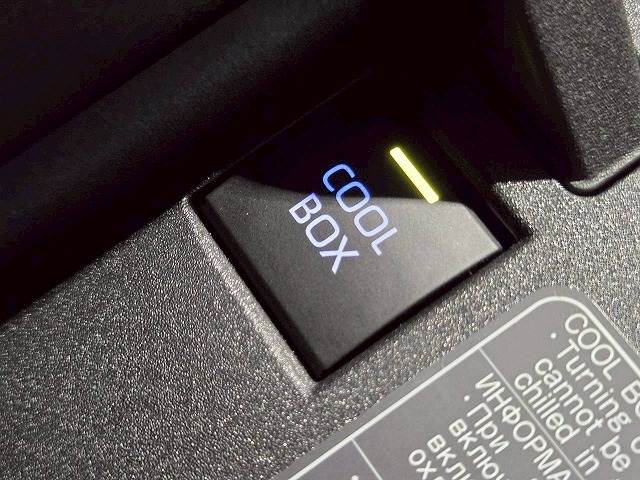 トヨタ ランドクルーザー300系の画像6