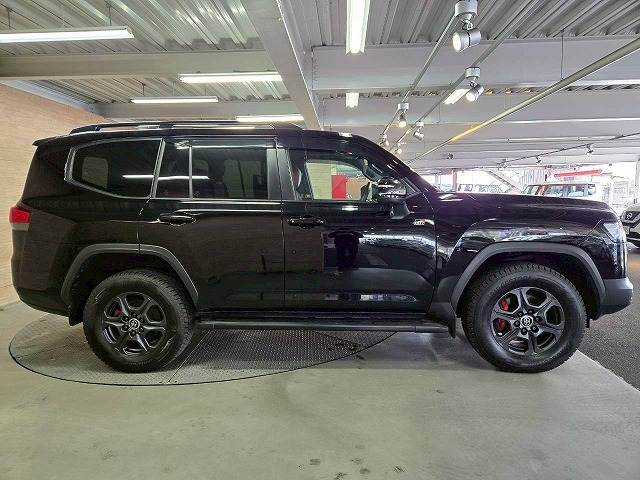 トヨタ ランドクルーザー300系の画像18