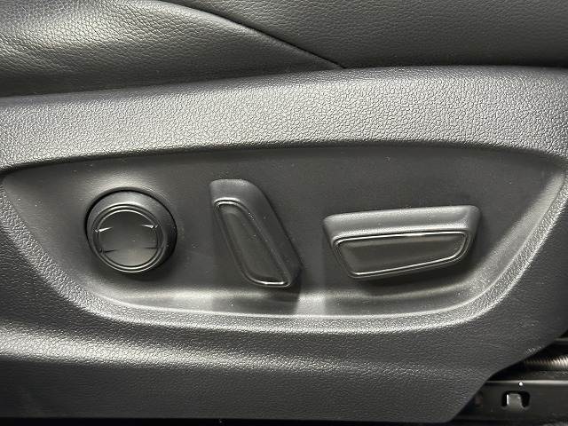 カローラクロスHYBRID Z 内装他