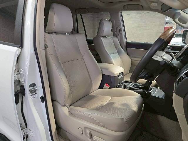 トヨタ&nbsp;ランドクルーザープラドの画像9