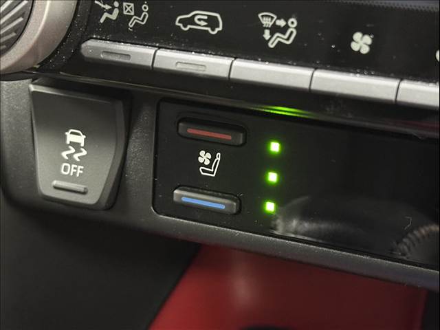 RAV4□Adventure “OFFROAD package” 内装他