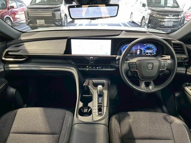 クラウンクロスオーバーG “Advanced” 内装他