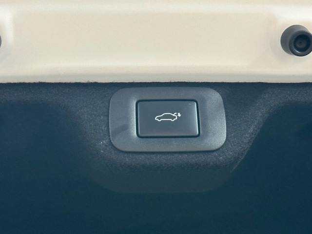 クラウンクロスオーバーG “Advanced” 内装他