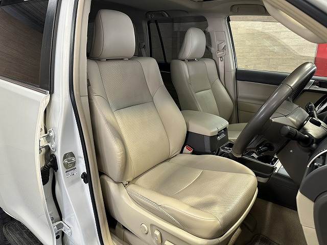 トヨタ&nbsp;ランドクルーザープラドの画像9