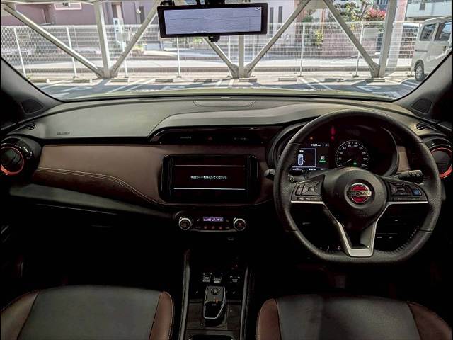 キックスX FOUR スタイルエディション 内装他