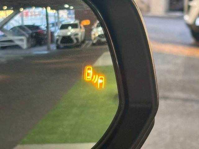 カローラクロス□HYBRID Z 内装他