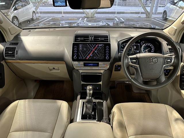 ランドクルーザープラドTX“Lパッケージ・Matt Black Edition” 内装他