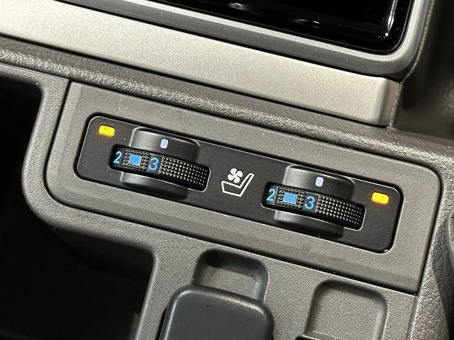 トヨタ ランドクルーザープラドの画像8