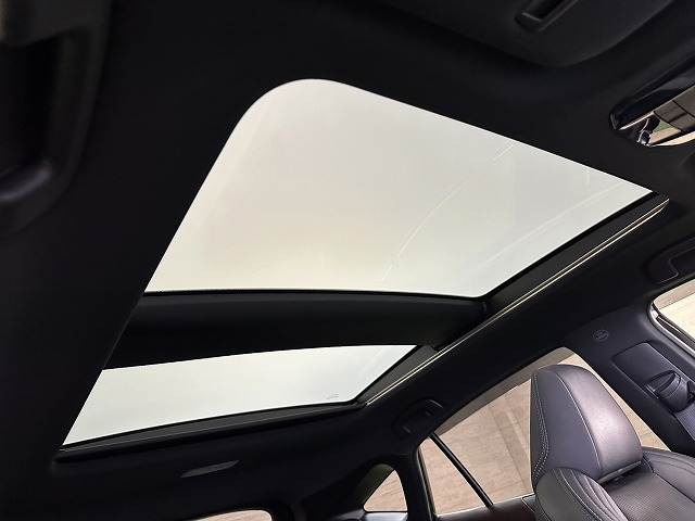 ハリアーZ “Leather Package” 内装他