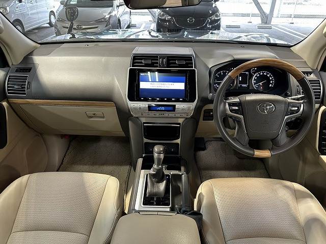 ランドクルーザープラド□TX“Lパッケージ” 内装他