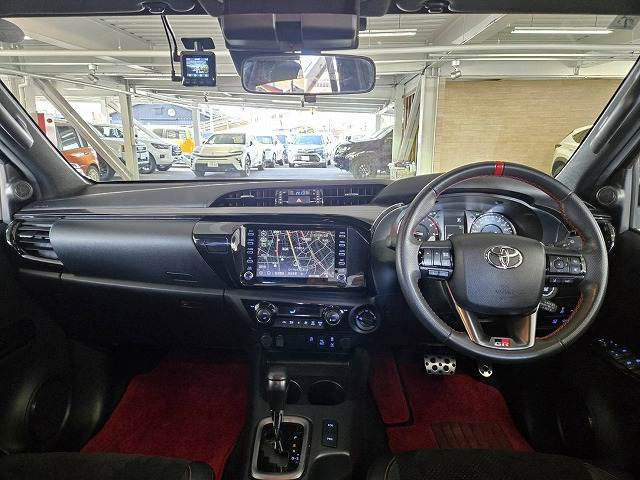 ハイラックスZ“GR SPORT” 内装他