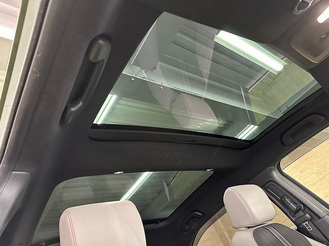 ヴェゼルハイブリッド□e:HEV PLaY 内装他